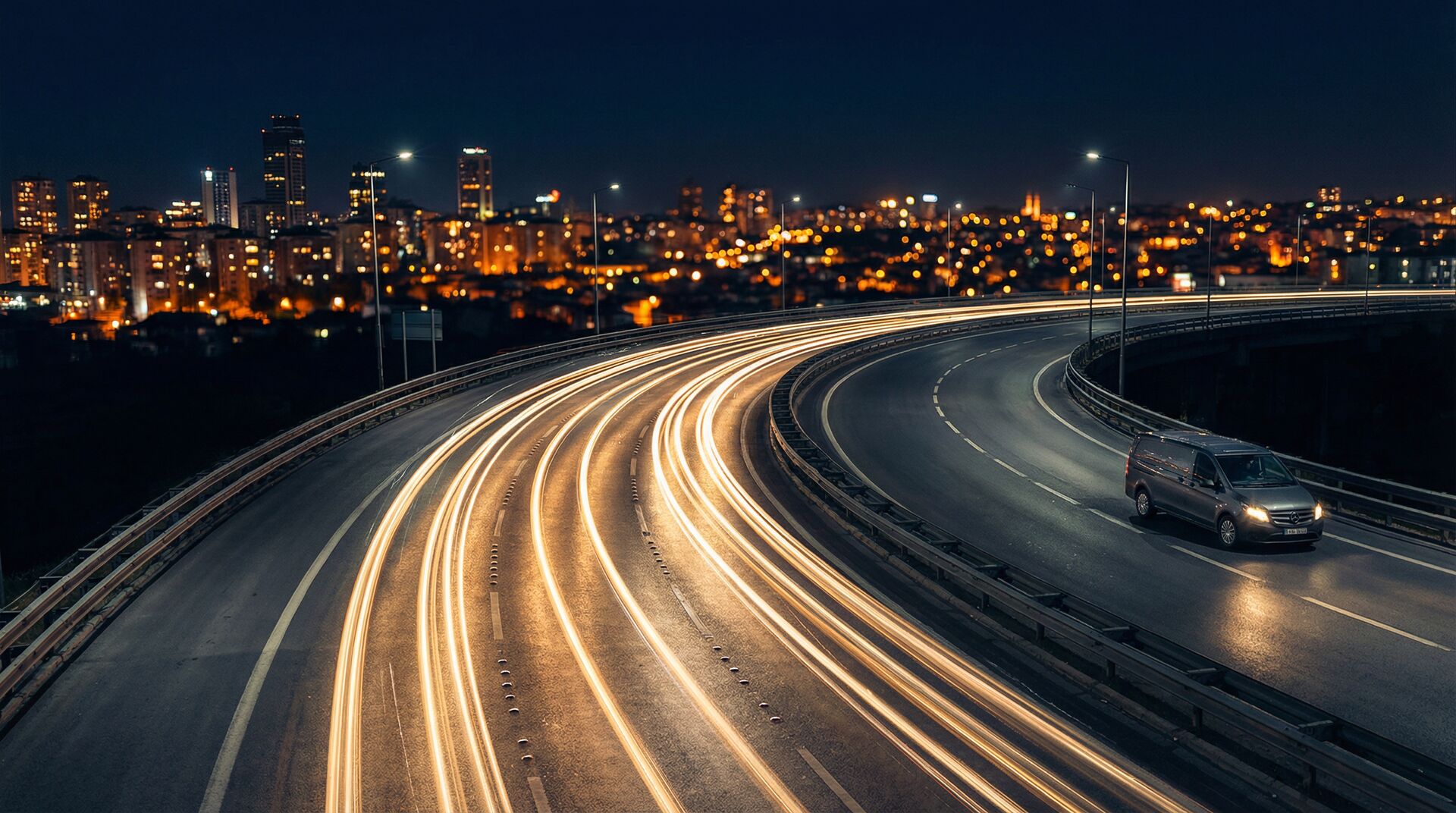 Antalya VIP Havalimanı Transfer (Mercedes Vito) | Sabit Fiyat, Karşılama, Uçuş Takibi